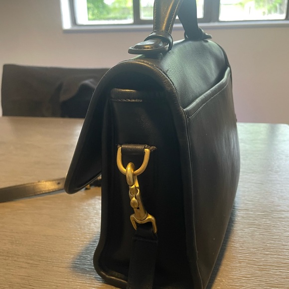 Vintage Coach Court 9870 Crossbody Bag - Picture 7 of 10